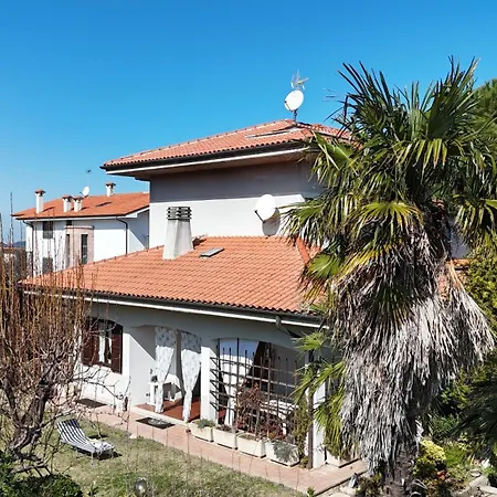 Se055 - Montemarciano, Ampio Trilocale Con Vista Mare